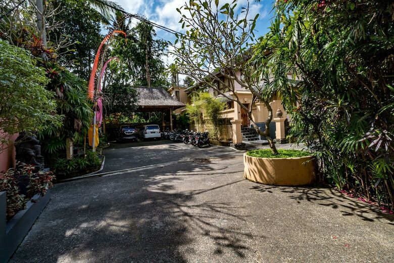 Hotel Tanah Merah Resort & Gallery