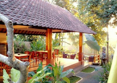 Hostal Angsoka Bungalow