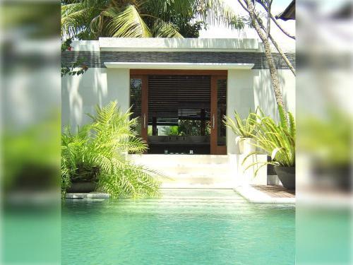 Nike Villas