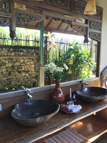 Villa Uma Priyayi
