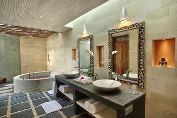 Hidden Hills Villas