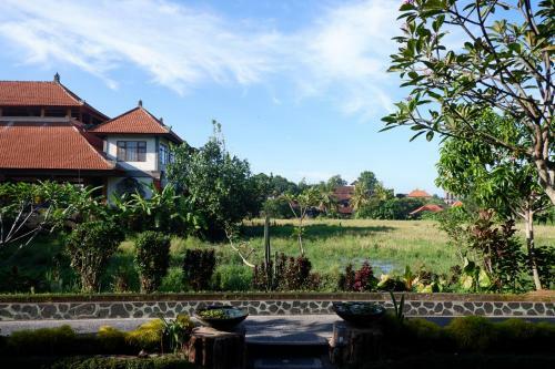 Hostal Danasari Homestay