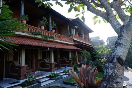 Hostal Danasari Homestay