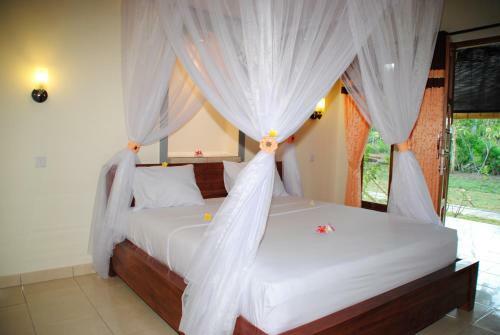 Bed & Breakfast Tiara Homestay Pemuteran Bali
