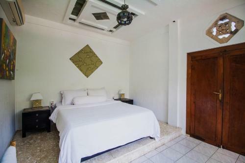 Bed & Breakfast Seminyak Oasis