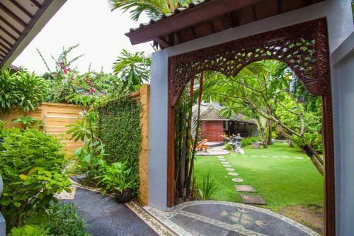 Bed & Breakfast Seminyak Oasis