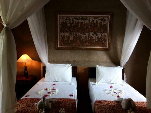 Hostal The Sari Bungalows