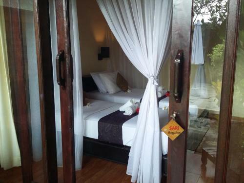 Hostal The Sari Bungalows