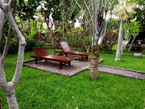 Hostal The Sari Bungalows