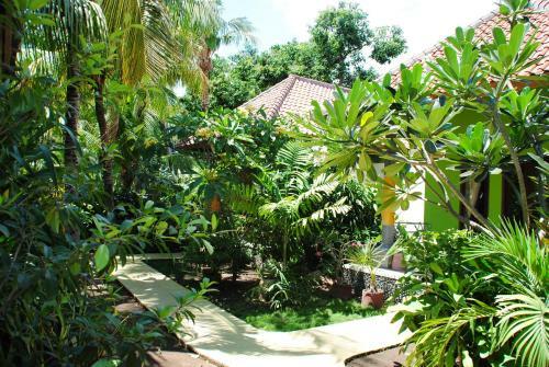 Bed & Breakfast Kubu Sari Guest House
