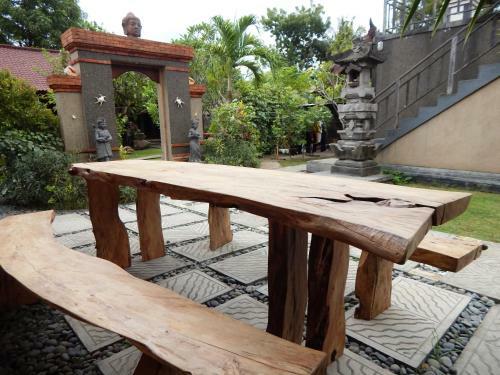 Hostal Mai Mondok Guest House