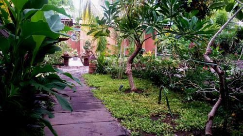 Hostal Mami Inn Menjangan