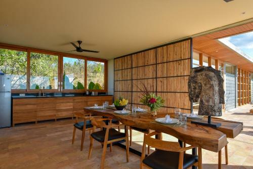 Villa Sumberkima Hill Retreat