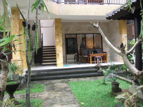 Hostal Gerhana Sari 2 Bungalows
