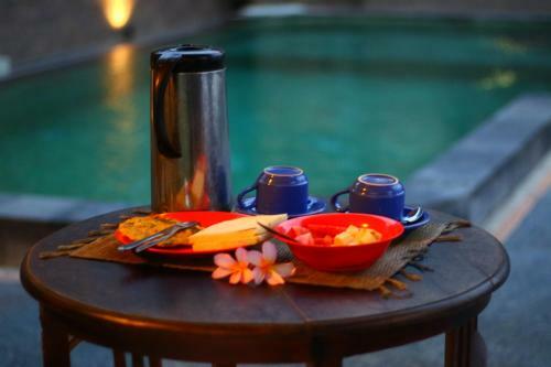 Hostal Adi Santia Bungalows