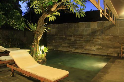Hostal Semarandana Bedrooms And Pool