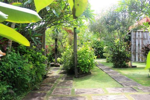 Hostal Pondok Shindu Guest House