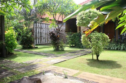 Hostal Pondok Shindu Guest House