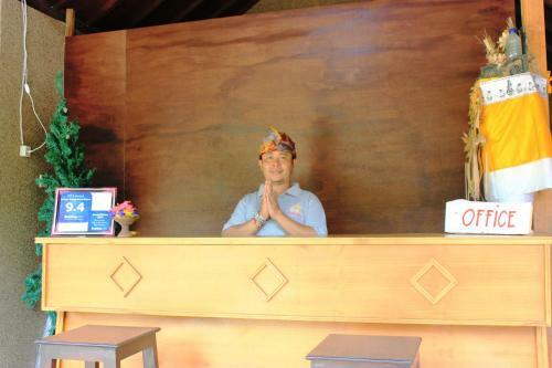 Hostal Pondok Shindu Guest House