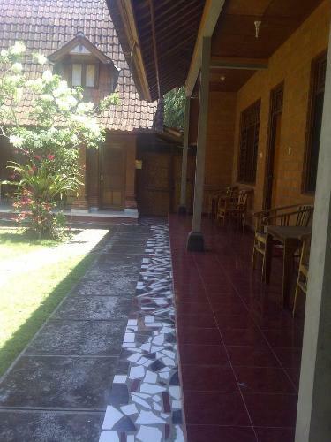 Hostal Madra Homestay