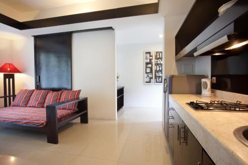 Hostal S'cape Condotel