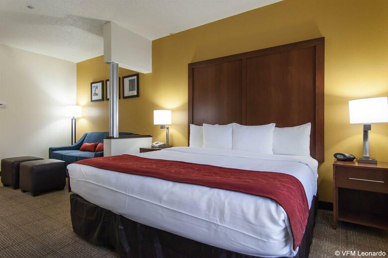 Hotel Comfort Suites Central/i-44