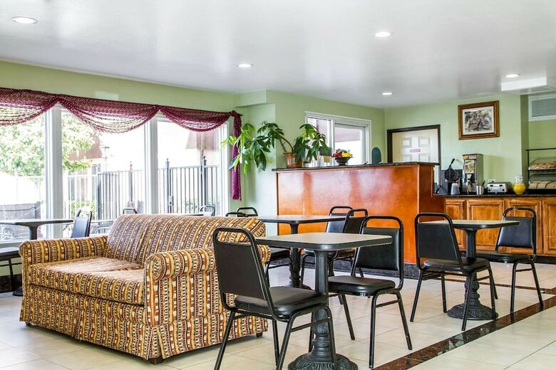 Hotel Mainstay Suites
