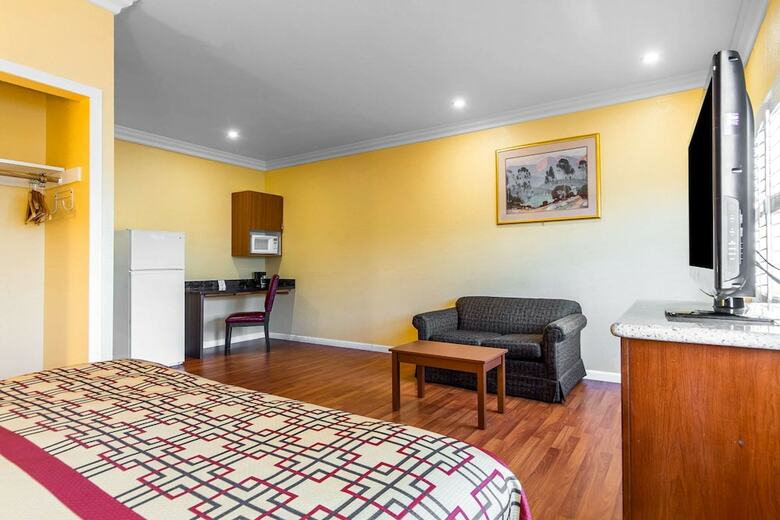 Hotel Mainstay Suites
