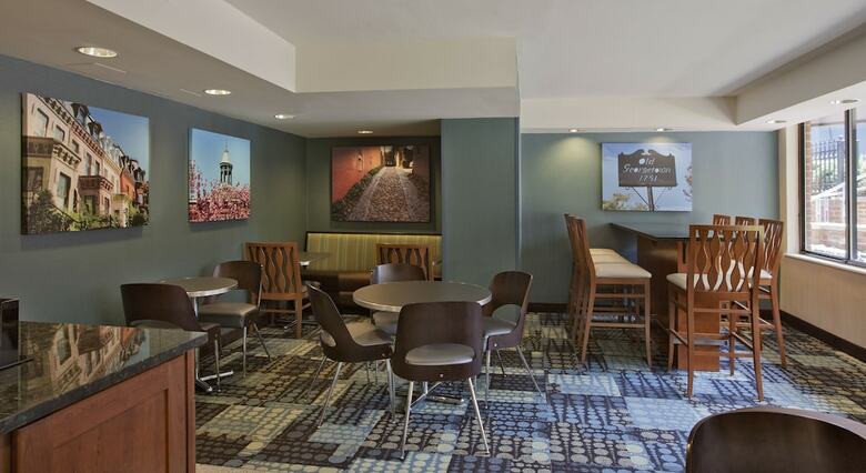 Hotel Georgetown Suites