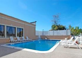 Hotel Quality Inn Coliseum