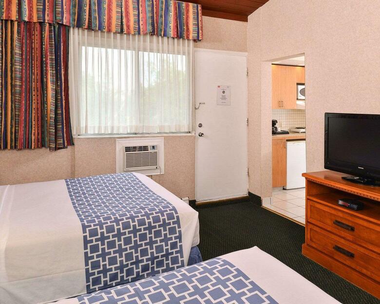 Hotel Econo Lodge Motel Village