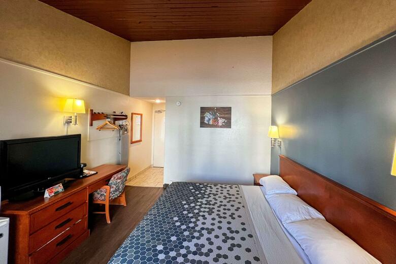 Hotel Econo Lodge Motel Village