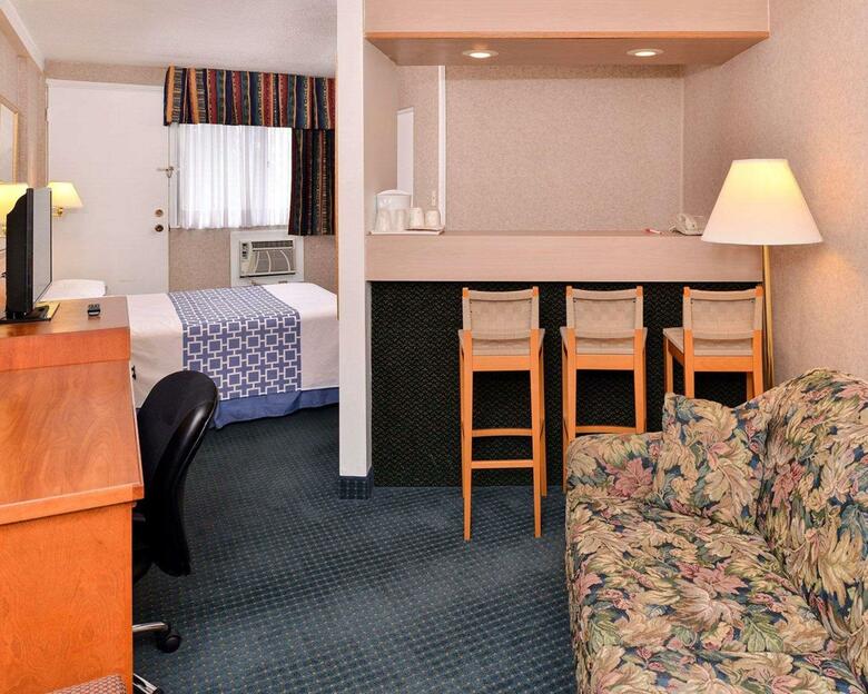 Hotel Econo Lodge Motel Village
