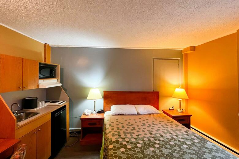 Hotel Econo Lodge Motel Village