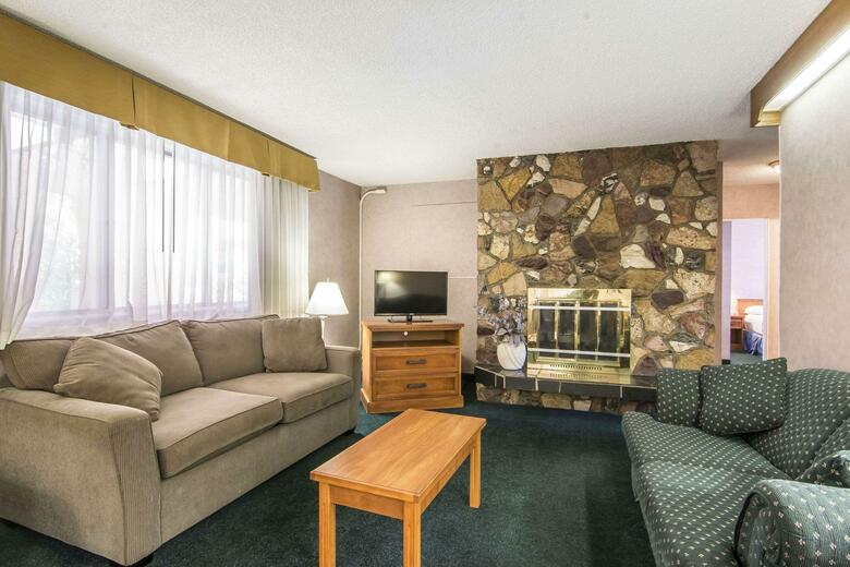 Hotel Econo Lodge Motel Village