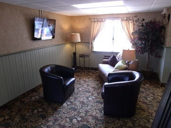 Hotel Econo Lodge & Suites