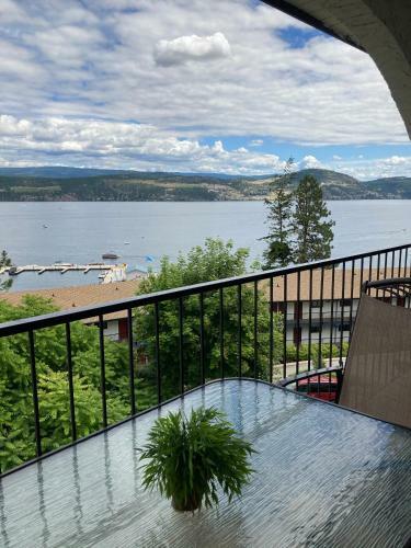 Hotel Lake Okanagan Resort