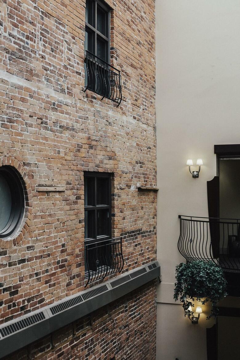 Nelligan Hotel