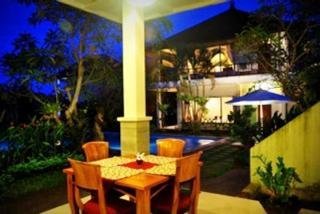 Putri Ayu Cottages