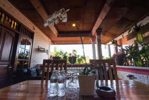 Hostal Radha Home Stay