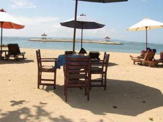 Laghawa Beach Hotel & Villa