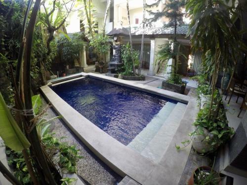 Hotel Sus Beach Cottages 1 Legian