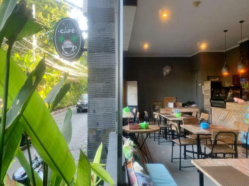 Hotel Sus Beach Cottages 1 Legian
