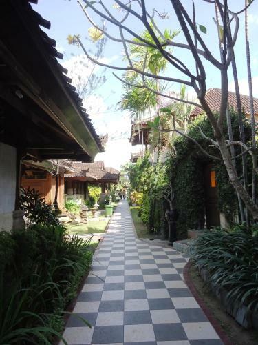 Hotel Ananda Resort Seminyak