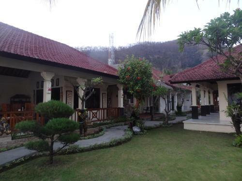 Hostal Segara Wangi Beach Cottages