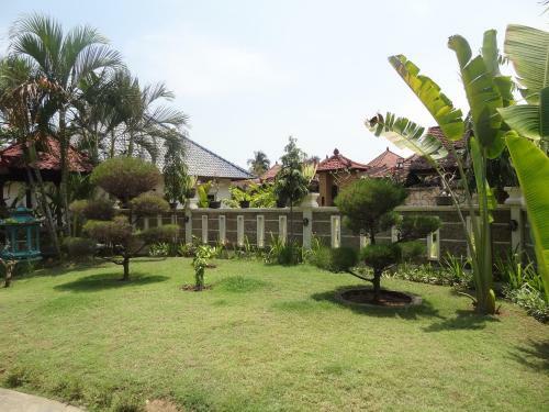 Hostal Segara Wangi Beach Cottages