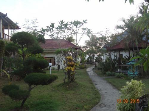 Hostal Segara Wangi Beach Cottages