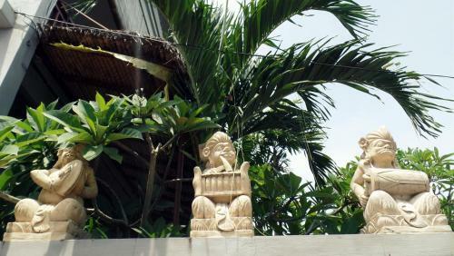 Hostal Matra Bali Surf Camp