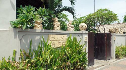 Hostal Matra Bali Surf Camp