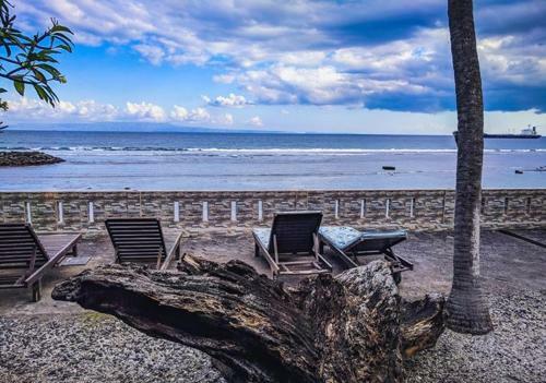 Temple Cafe & Seaside Cottages